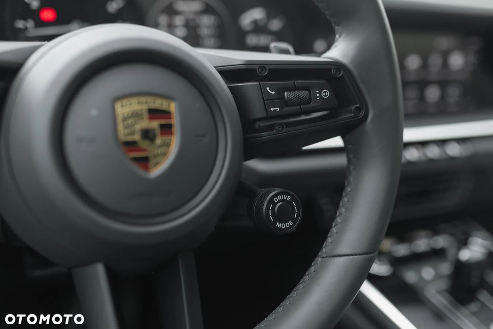 Porsche 911 Carrera S - 28