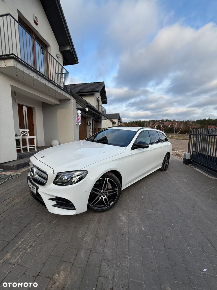 Mercedes-Benz Klasa E 220 d 4-Matic 9G-TRONIC - 14