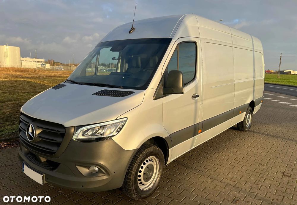 Mercedes-Benz Sprinter - 1