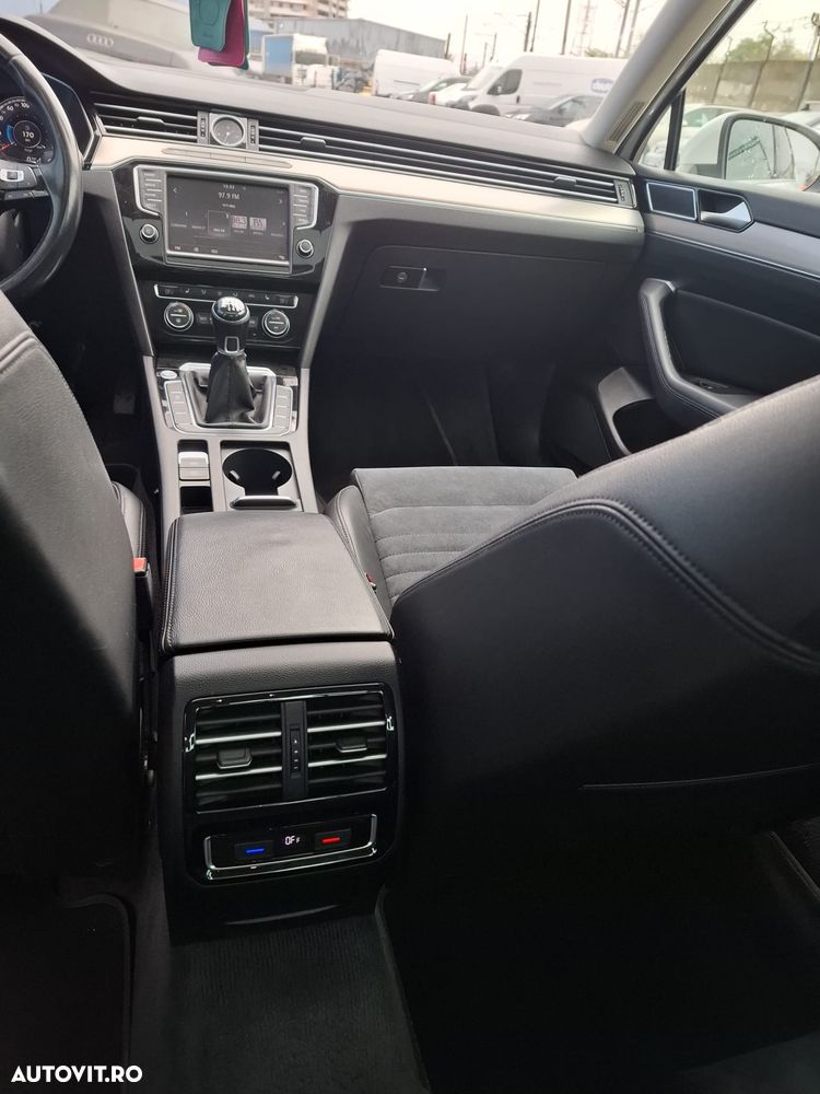 Volkswagen Passat - 11