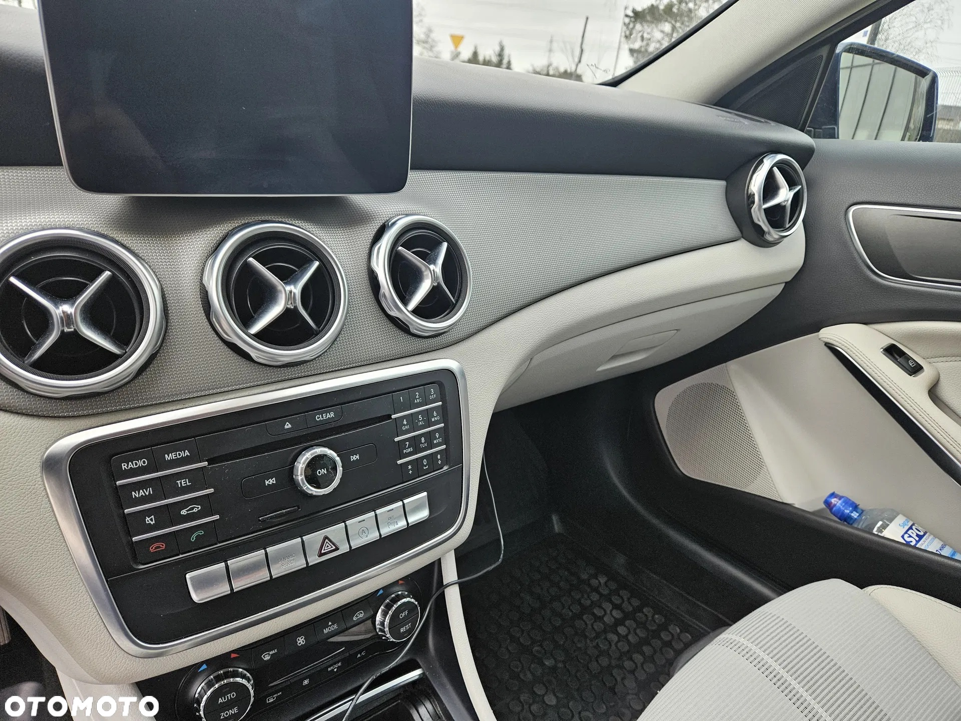 Mercedes-Benz GLA 180 (CDI) d 7G-DCT - 8