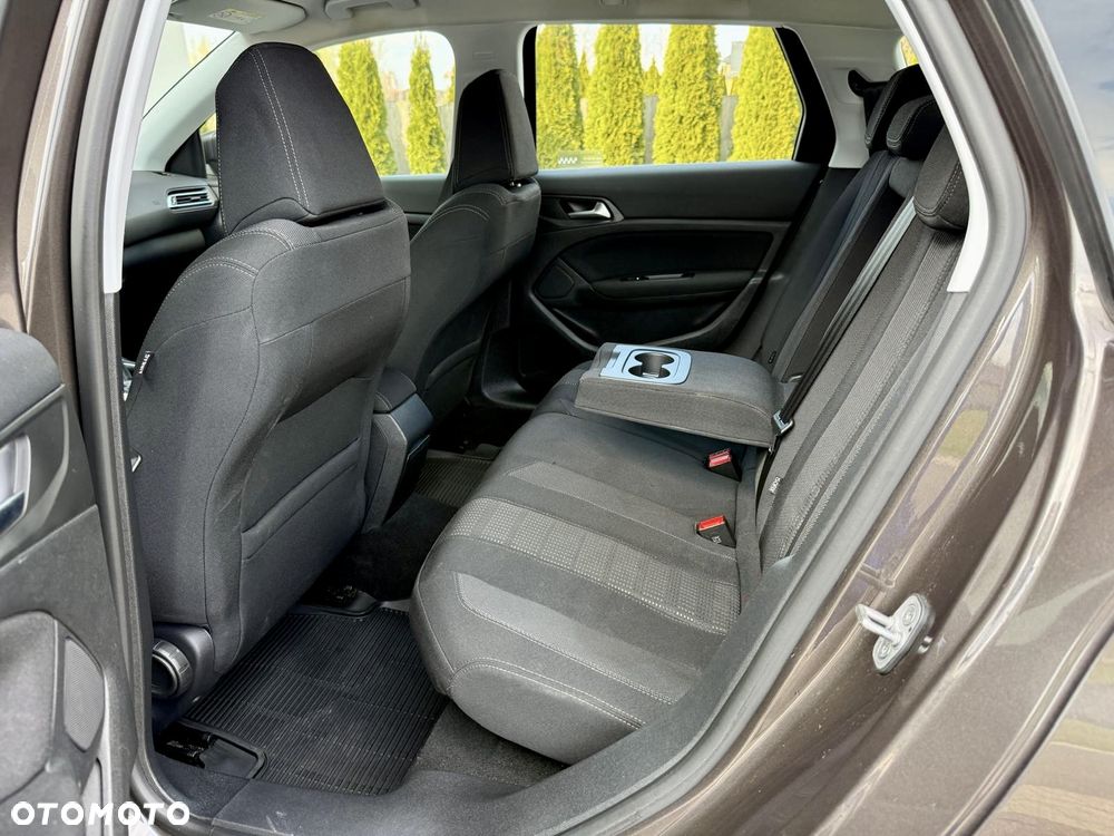 Peugeot 308 BlueHDi 150 Automatik Stop & Start Niveau 2 Business-Line - 18