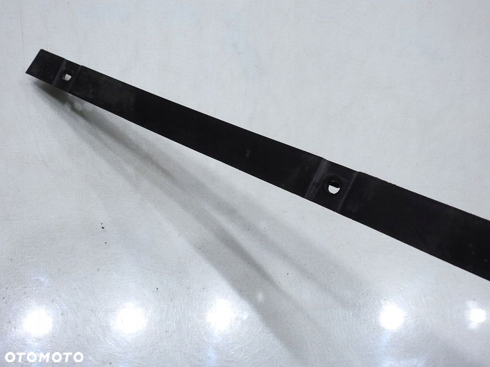 ŚLIZG ZDERZAKA TYŁ AUDI A4 B7 AVANT 8E9807989 - 8