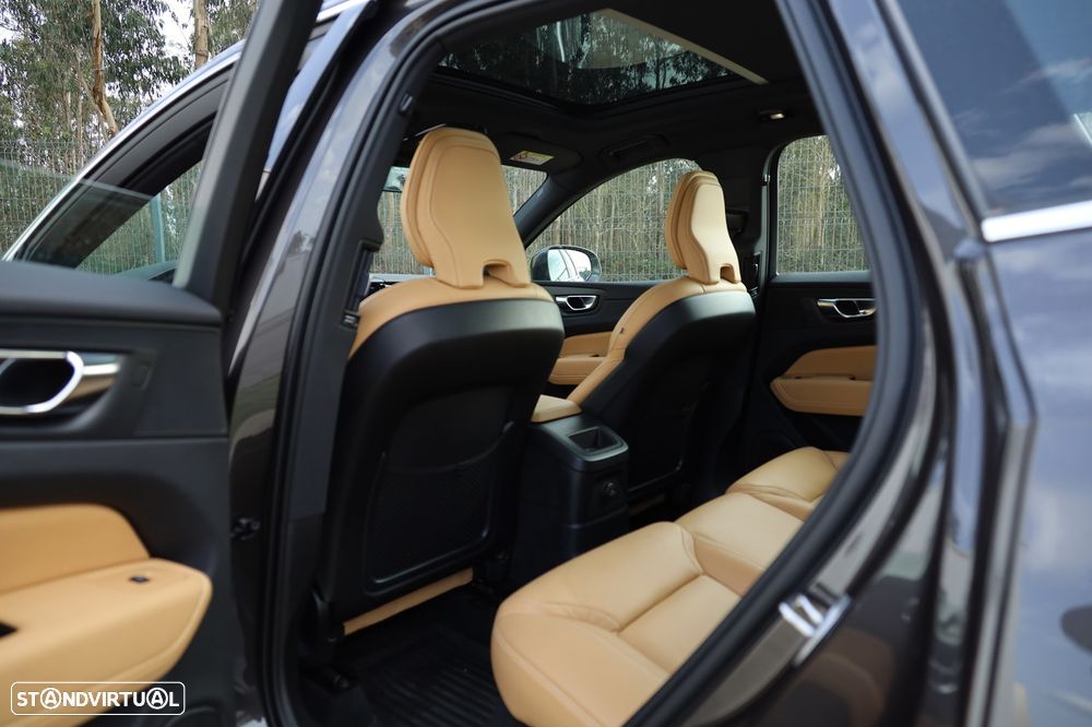 Volvo XC 60 2.0 T8 PHEV Inscription AWD - 12