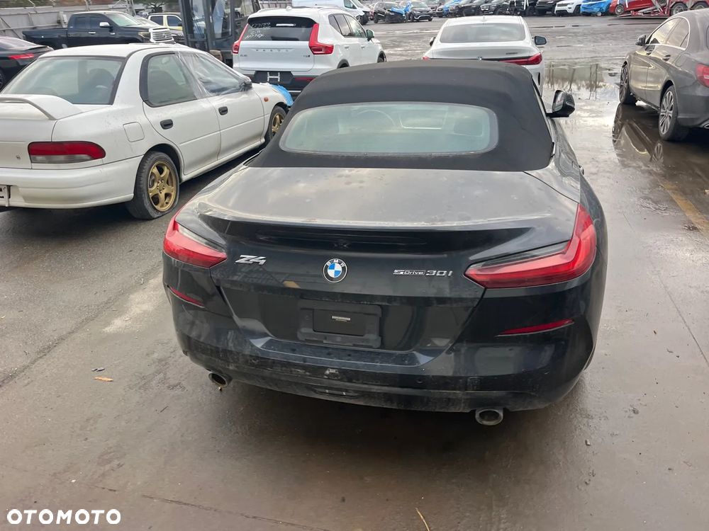 BMW Z4 sDrive30i Sport Line - 13