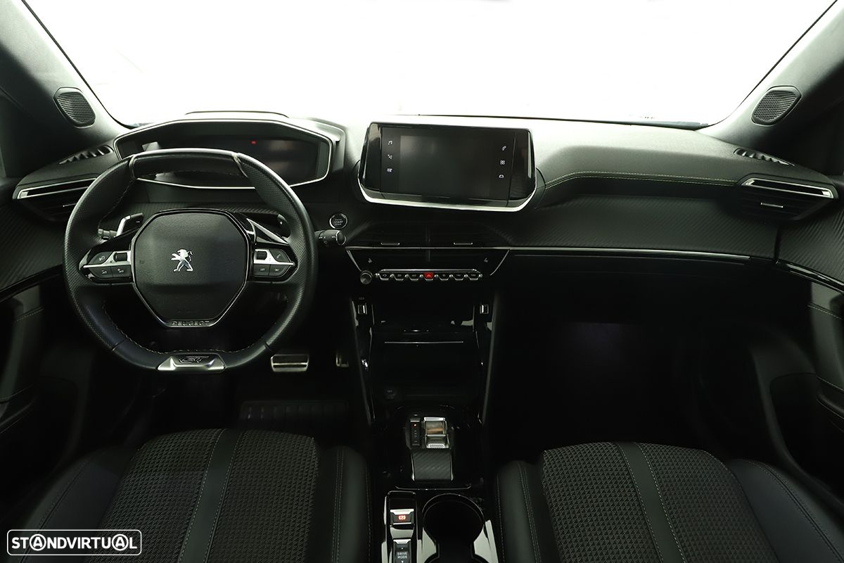 Peugeot 2008 1.2 PureTech GT EAT8 - 8