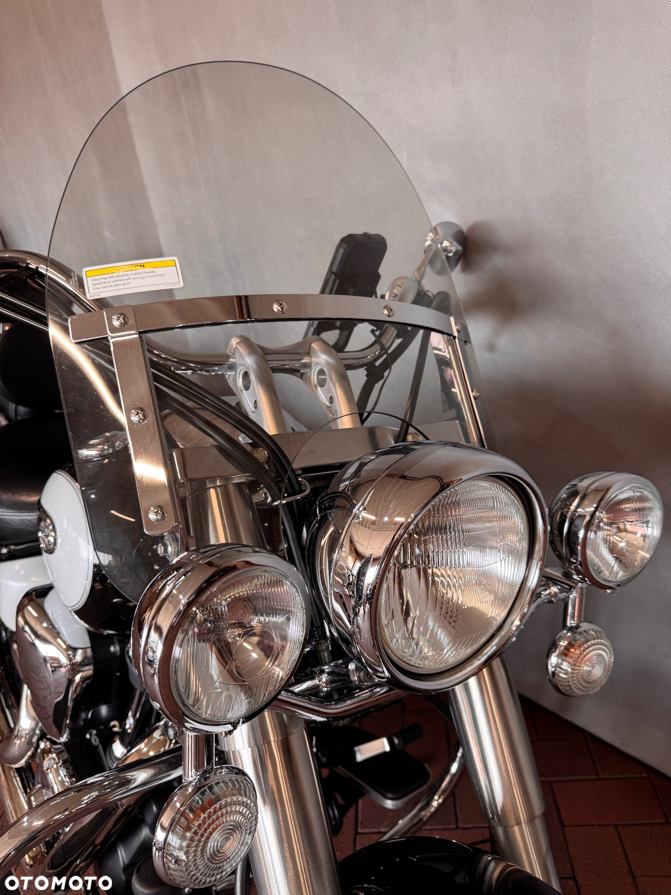 Yamaha Road Star - 12