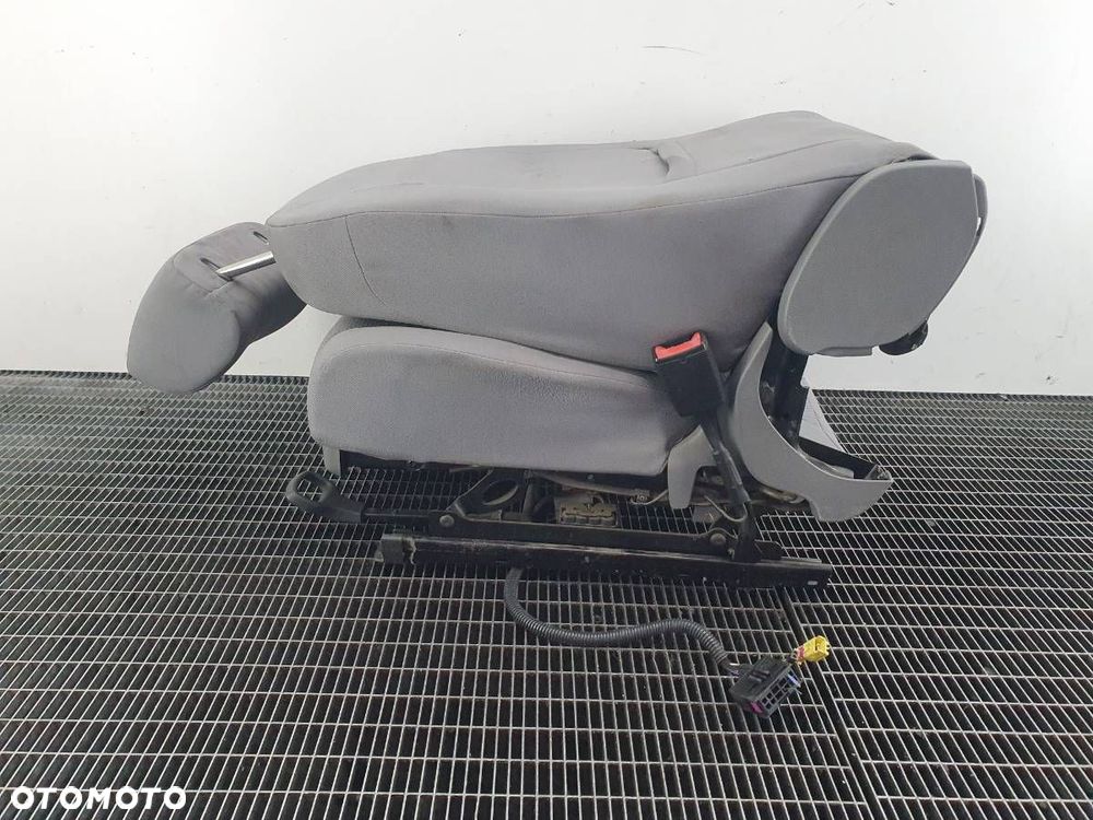 FOTEL PRAWY PRZÓD PASAŻERA GRZANY VW GOLF V 5D HB KOMBI JASNY EU AIRBAG - 4