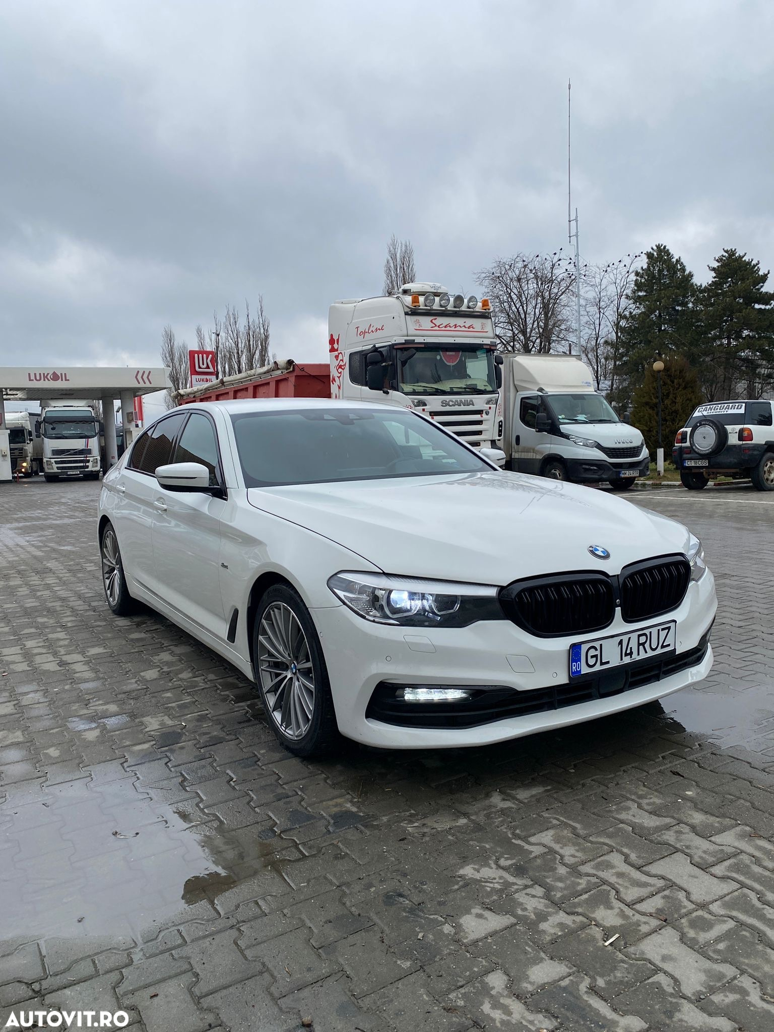 BMW Seria 5 530d Touring Aut. Sport Line - 2