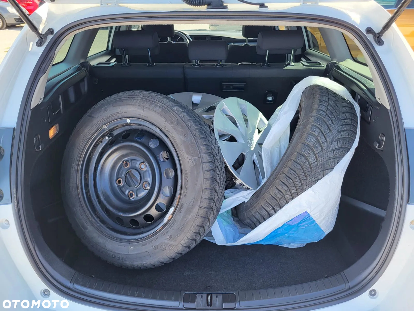Toyota Auris - 25