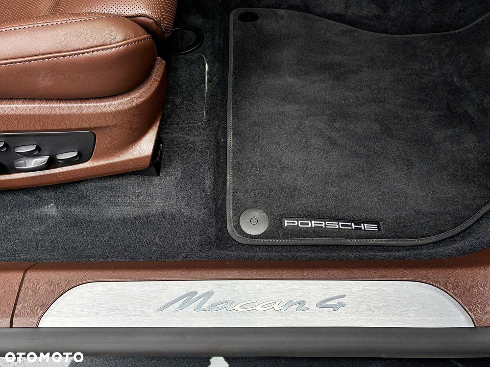 Porsche Macan - 16