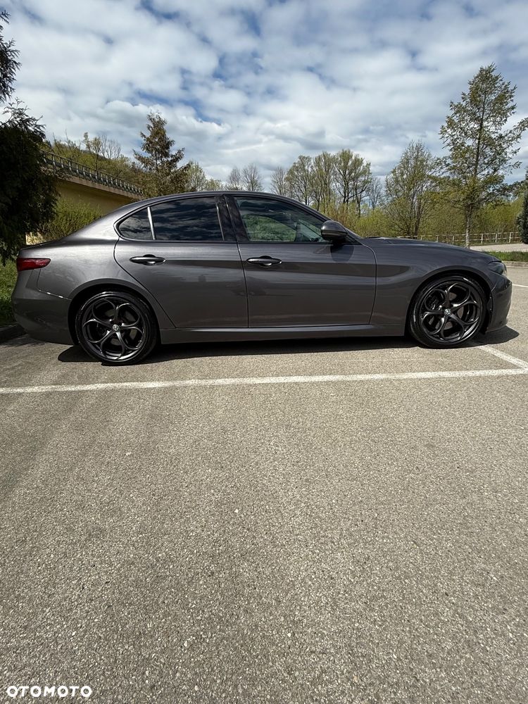 Alfa Romeo Giulia 2.0 Turbo Veloce - 6