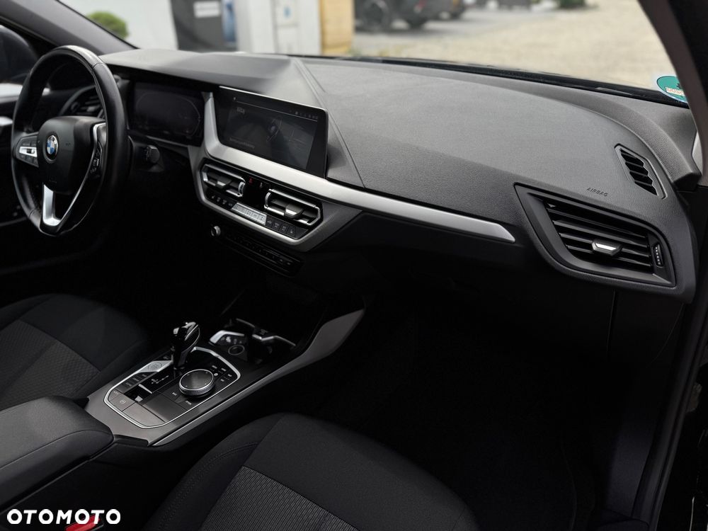 BMW Seria 1 118i Sport Line - 22