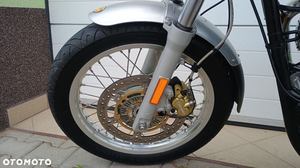 Royal Enfield Continental - 16