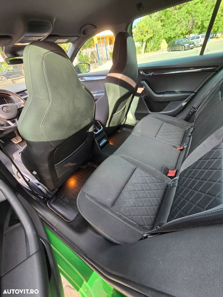 Skoda Octavia Combi Diesel 2.0 TDI DSG RS - 22