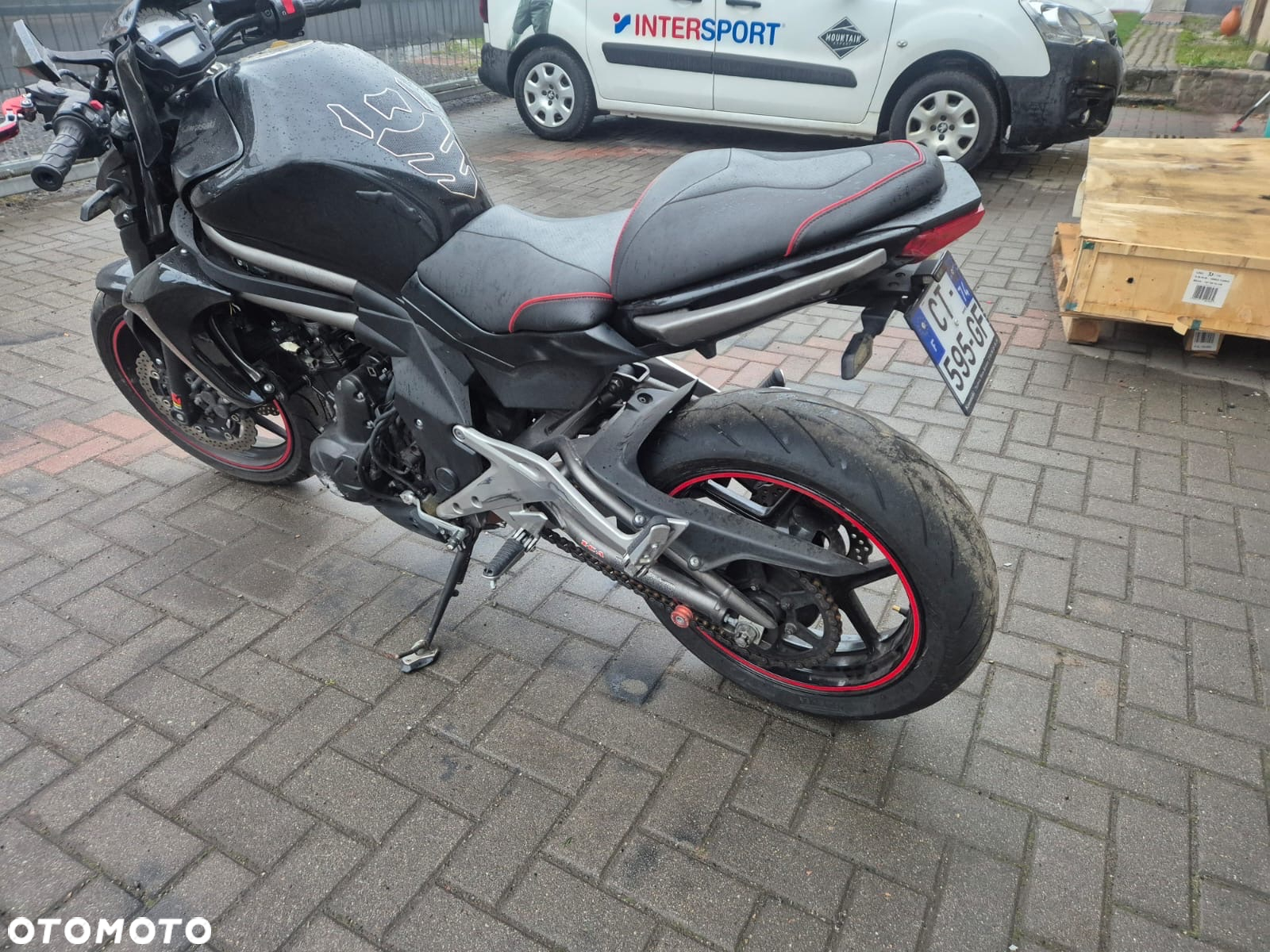 Kawasaki ER - 7