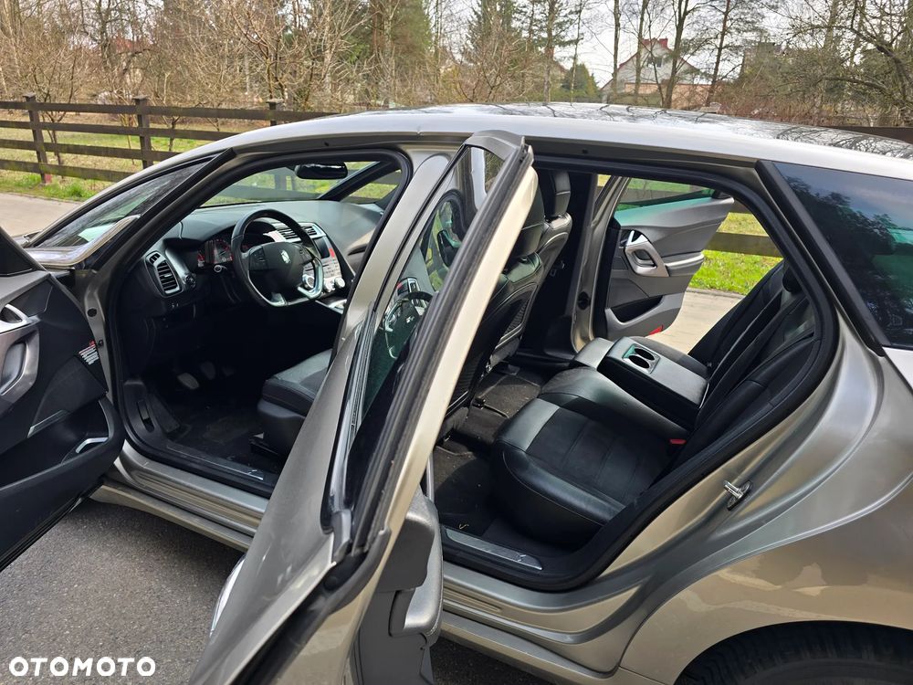 Citroën DS5 HDi 165 SportChic - 17