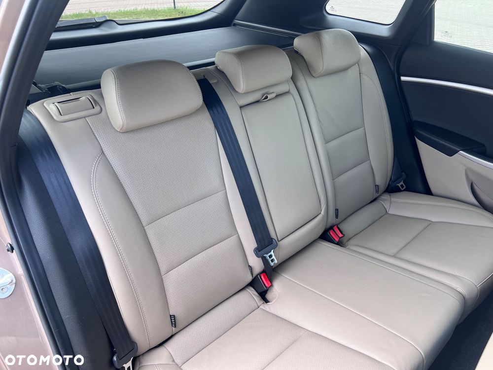 Hyundai i30 i30cw blue 1.6 CRDi Trend - 19