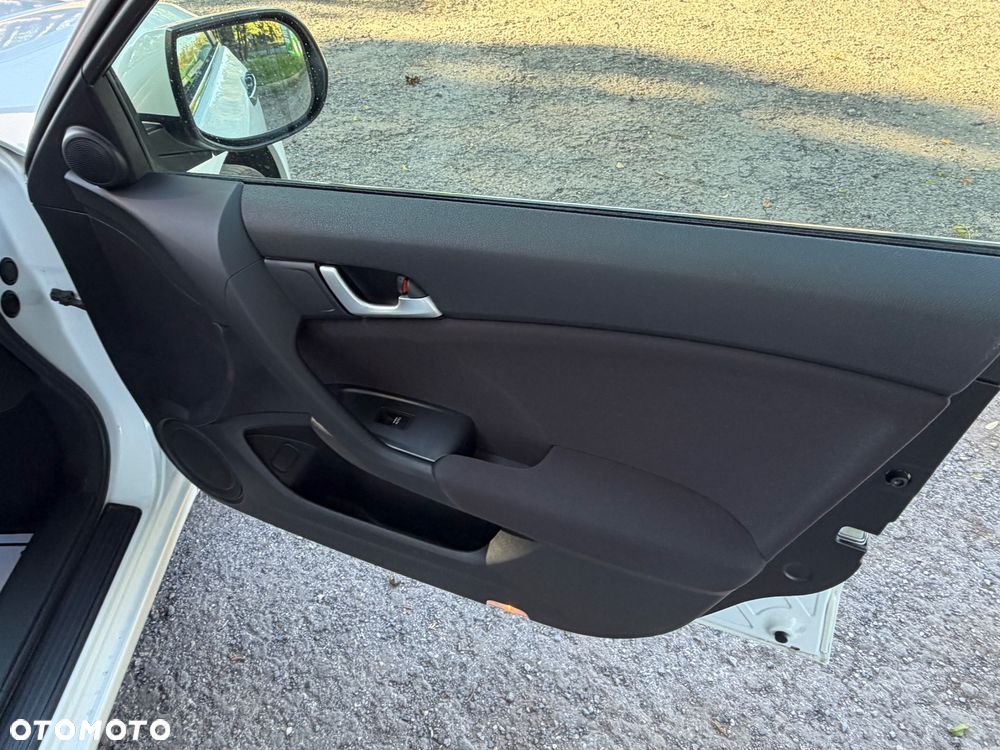 Honda Accord 2.0 Lifestyle - 26