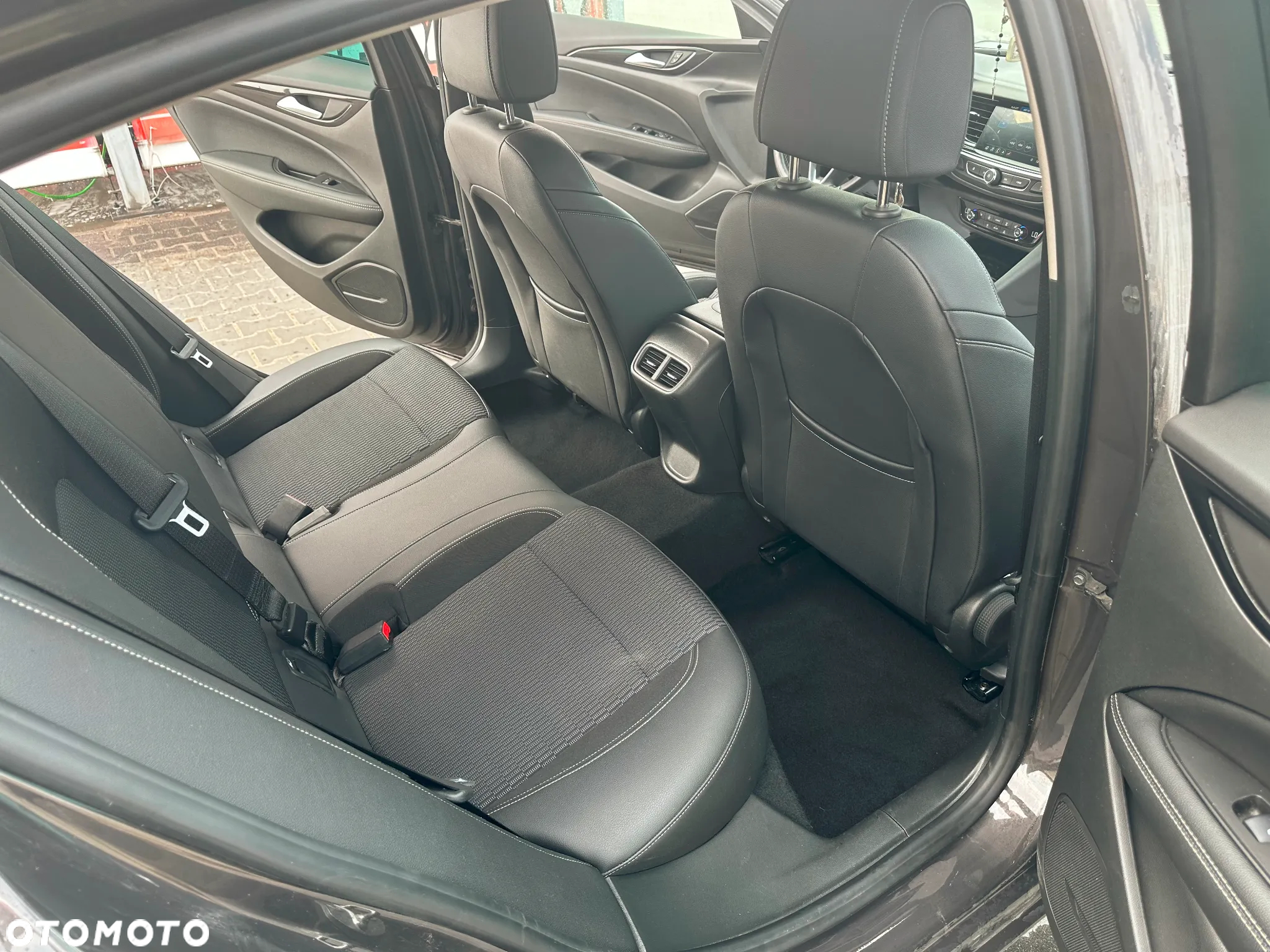 Opel Insignia Grand Sport 1.5 Diesel Business - 17