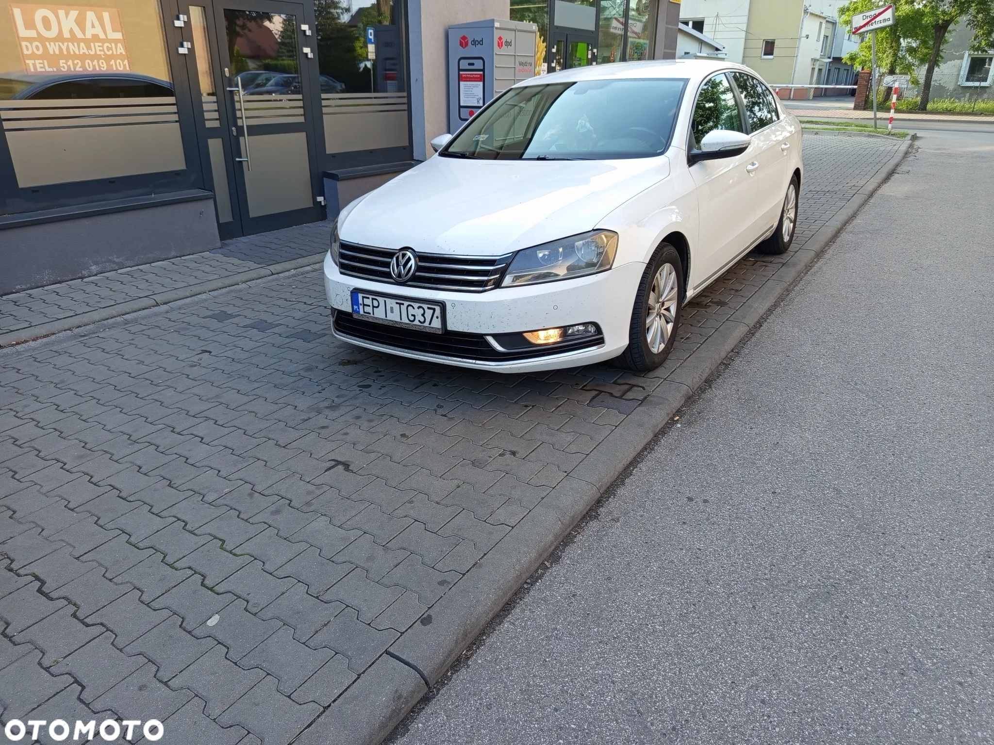 Volkswagen Passat 2.0 TDI Comfortline DSG - 2
