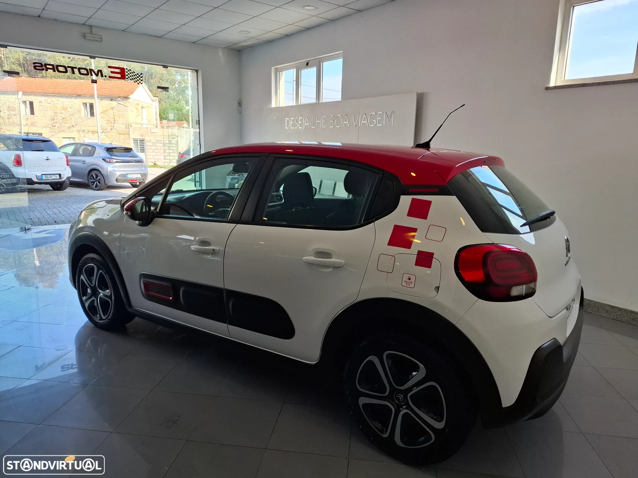 Citroën C3 1.2 PureTech Shine - 4