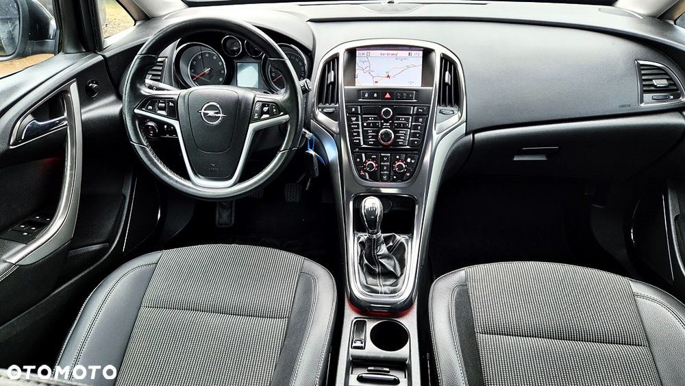 Opel Astra 1.4 T Cosmo - 34
