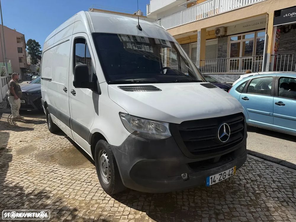 Mercedes-Benz Sprinter - 1