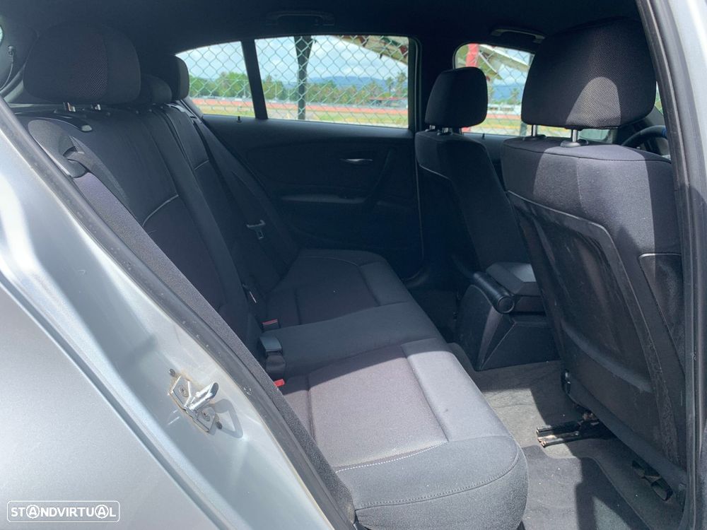 BMW 118 d Pack M - 22