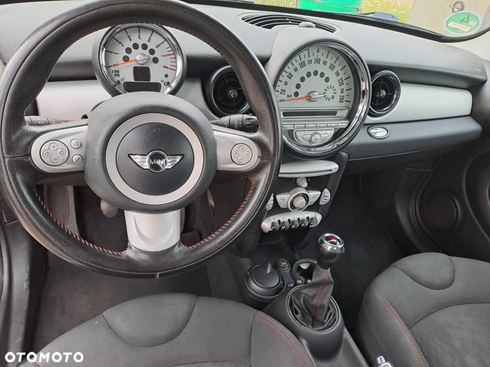 MINI Cooper 50 Mayfair - 11