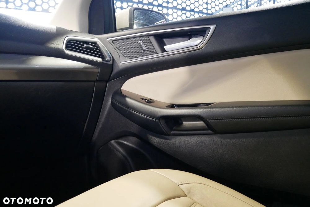 Ford Edge - 26