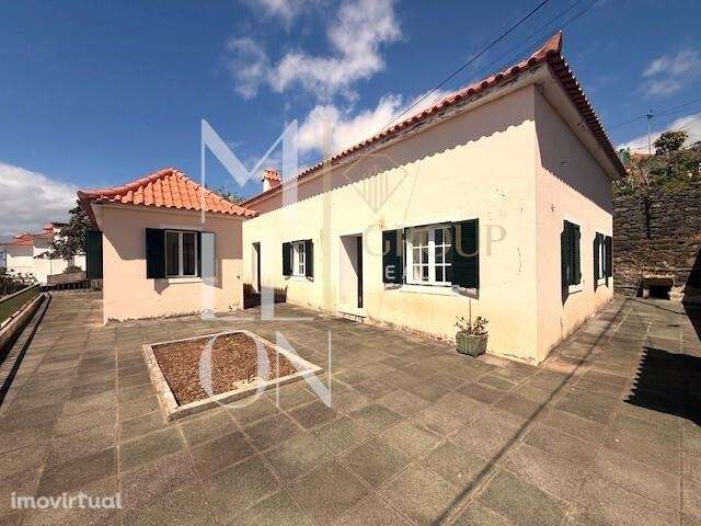 Moradia T2 + 2 com vista, quintal e terreno - Grande imagem: 2/28