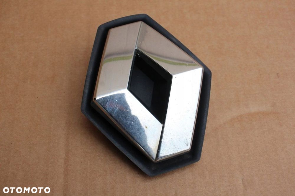 Zaczek emblemat przód przedni RENAULT MODUS 8200259267 - 1