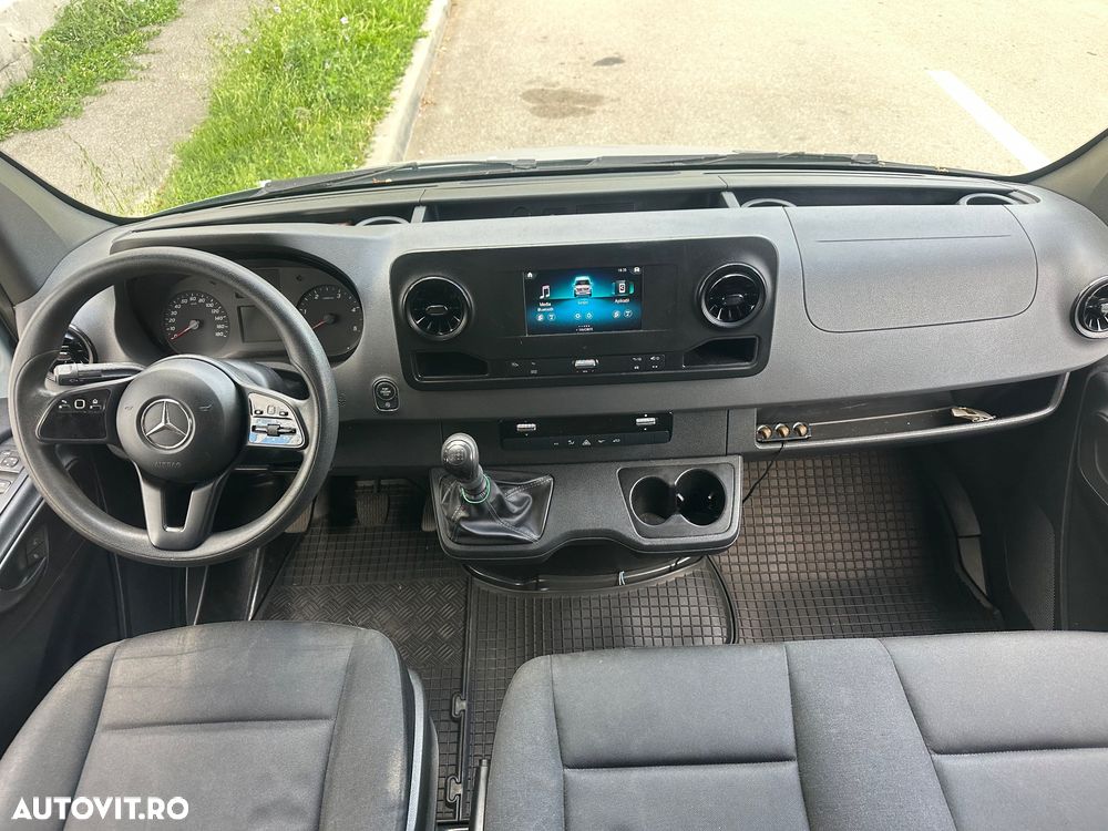 Mercedes-Benz 316 - 8