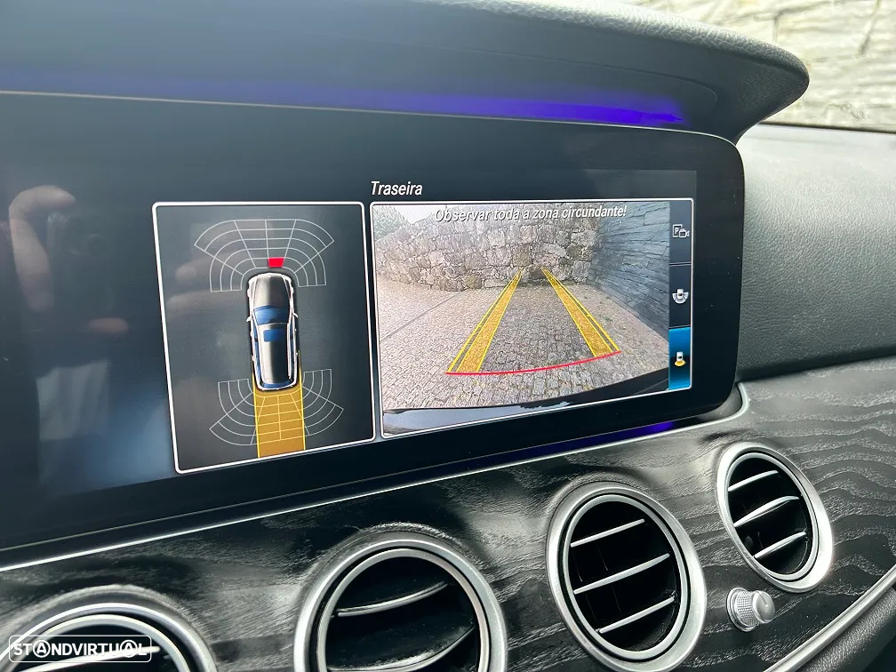 Mercedes-Benz E 220 d T 9G-TRONIC AMG Line - 30