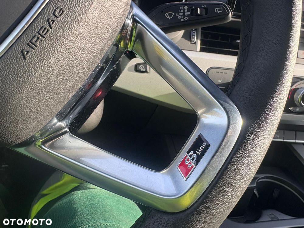 Audi A4 Avant 40 TFSI S tronic S line - 15