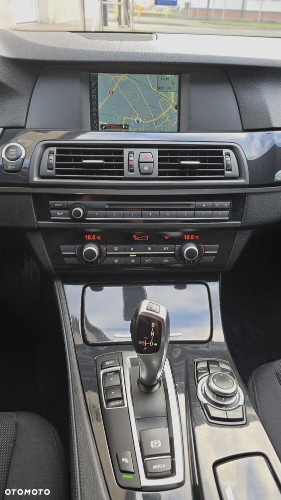 BMW Seria 5 520d Sport-Aut - 9
