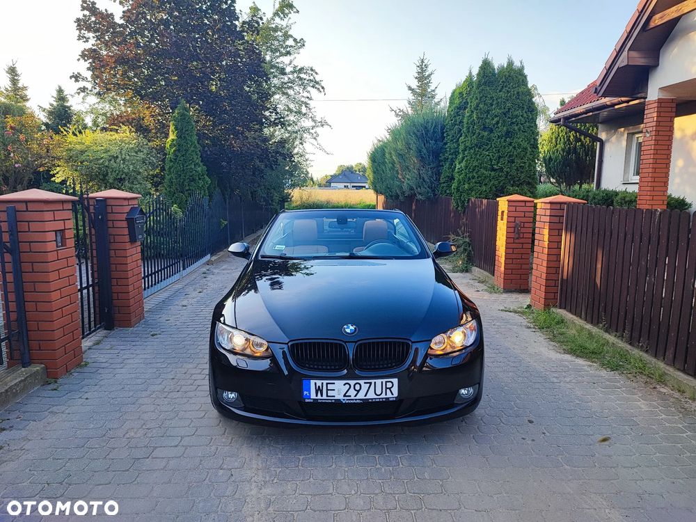 BMW Seria 3 325i - 1