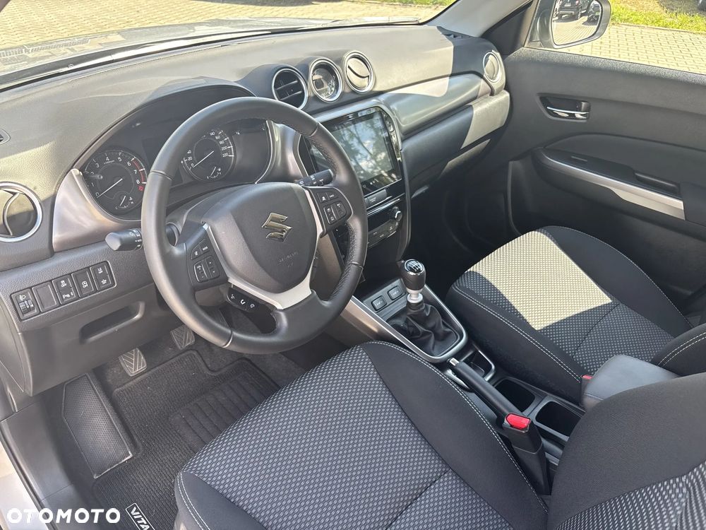 Suzuki Vitara 1.4 Boosterjet mHEV Premium Plus 2WD - 9