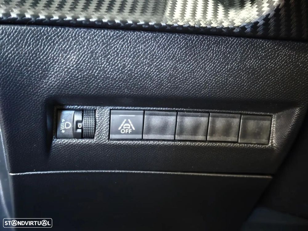 Peugeot 208 1.2 PureTech Active - 19
