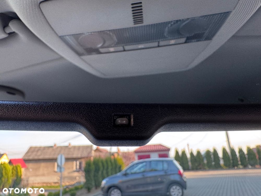 Opel Astra 2.0 Turbo Cosmo - 31