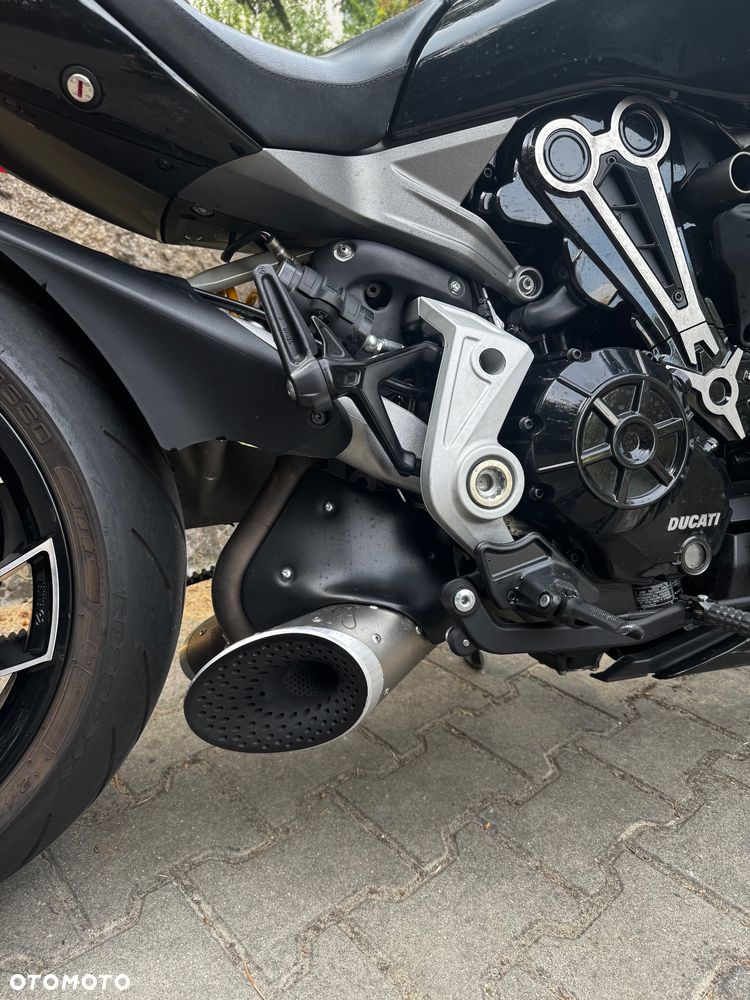 Ducati Diavel - 13