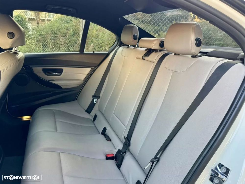 BMW 320 d Auto Pack M - 13