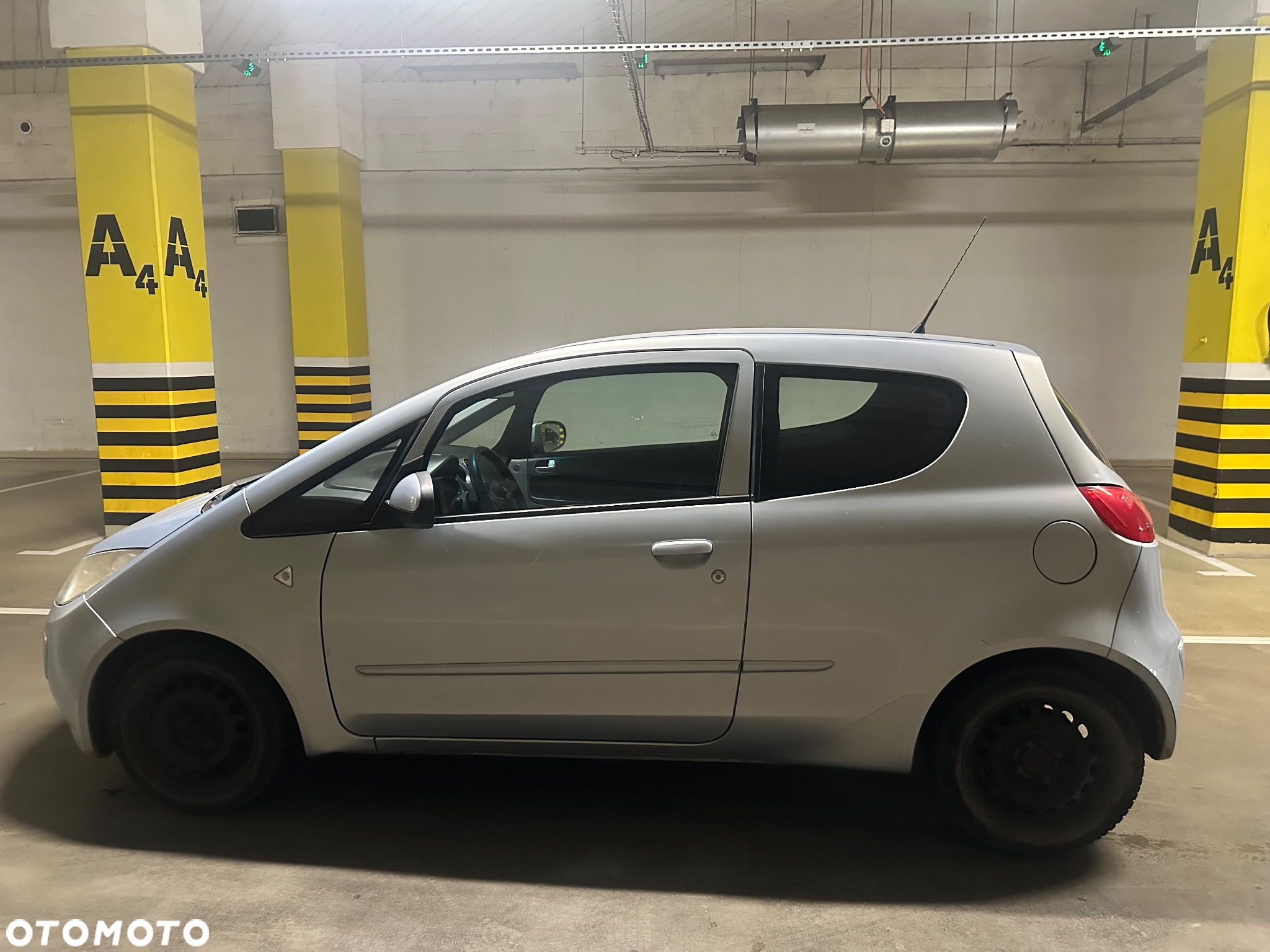 Mitsubishi Colt - 4