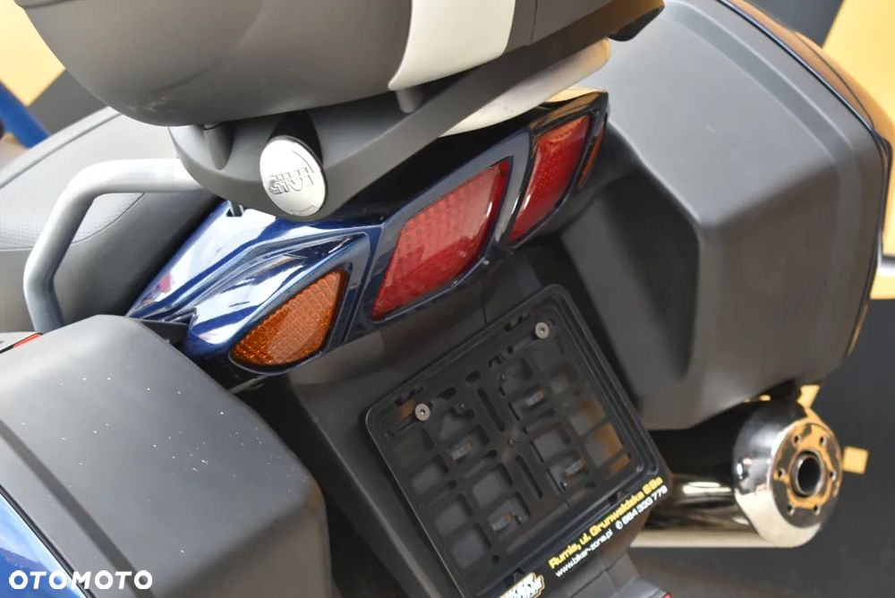 Yamaha FJR - 16
