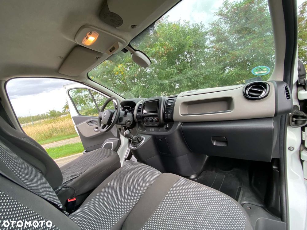 Renault Trafic - 21