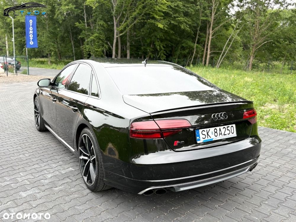 Audi S8 Plus - 13
