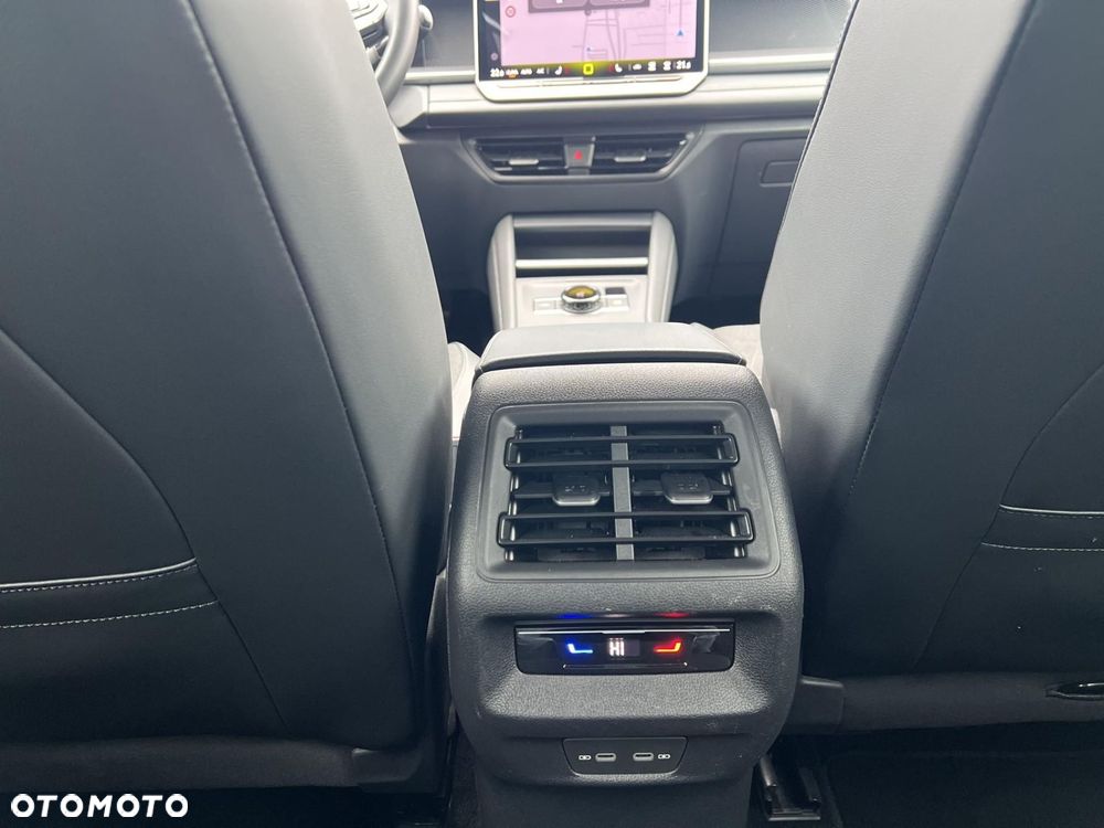 Volkswagen Tayron 1.5 eTSI mHEV Life DSG - 30
