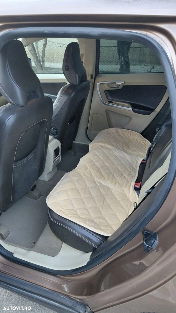 Volvo XC 60 D5 AWD Aut. - 8