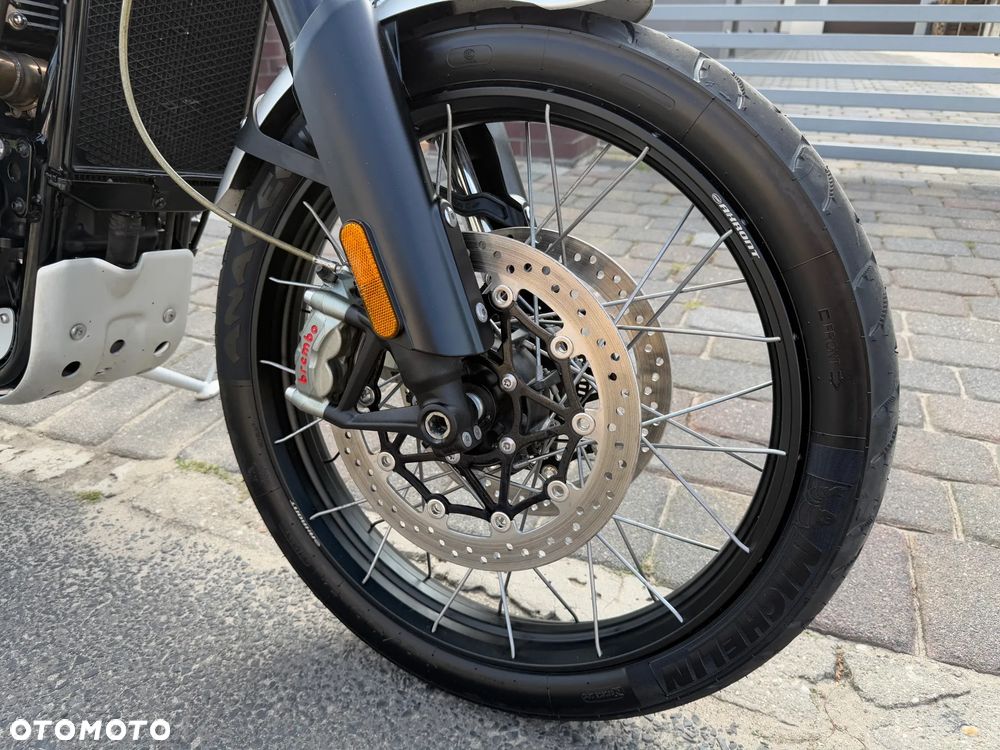 Triumph Scrambler - 25